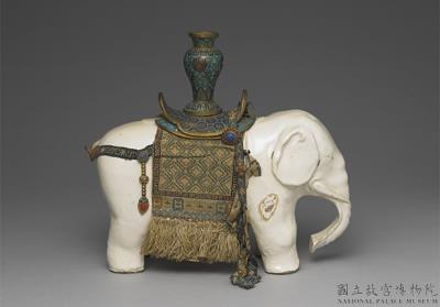 图片[2]-White vessel in the shape of an elephant, Qing dynasty (1644-1911)-China Archive